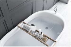 Bath tub